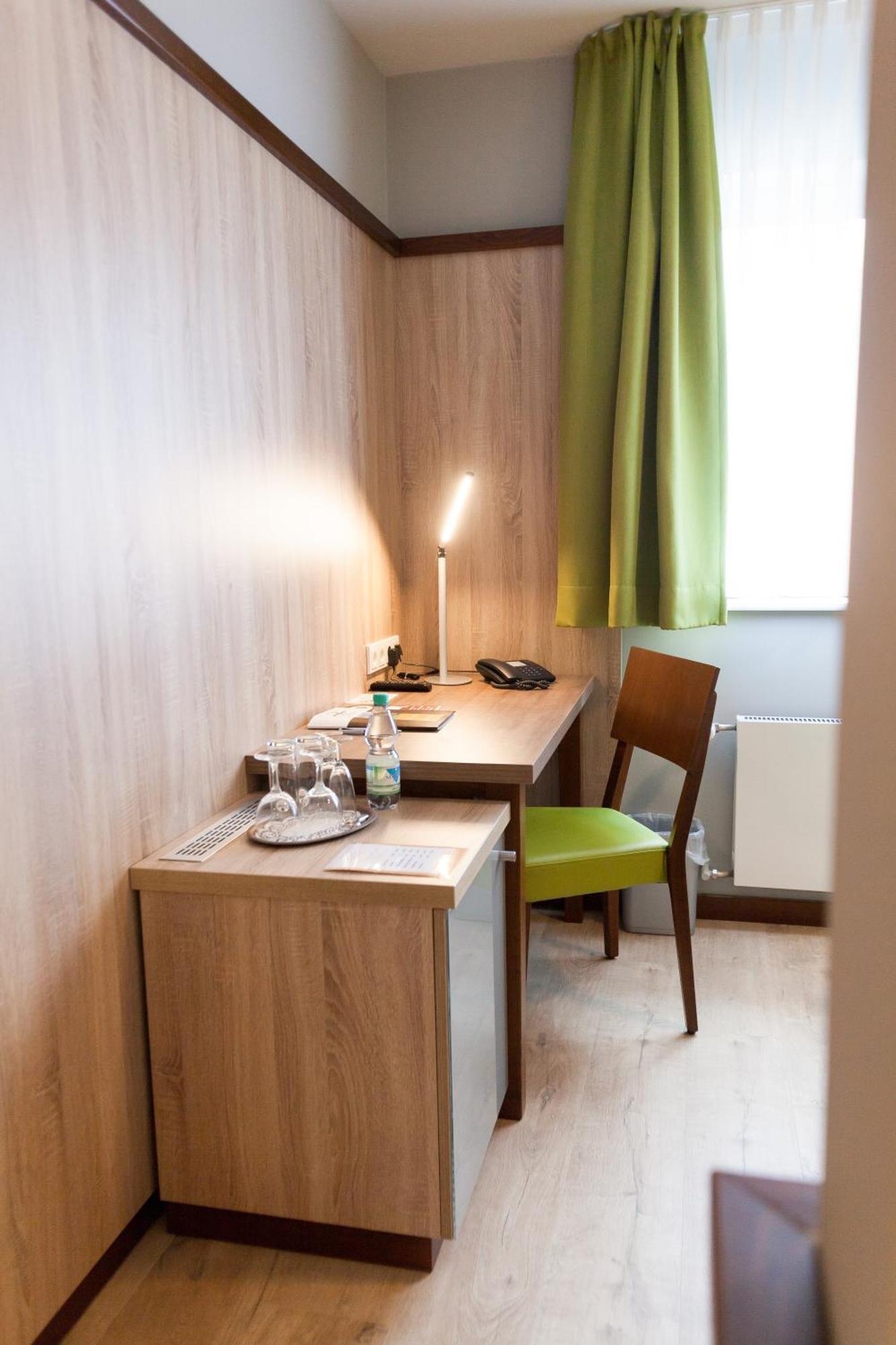 Hotel Restaurant Luedenbach Overath Luaran gambar