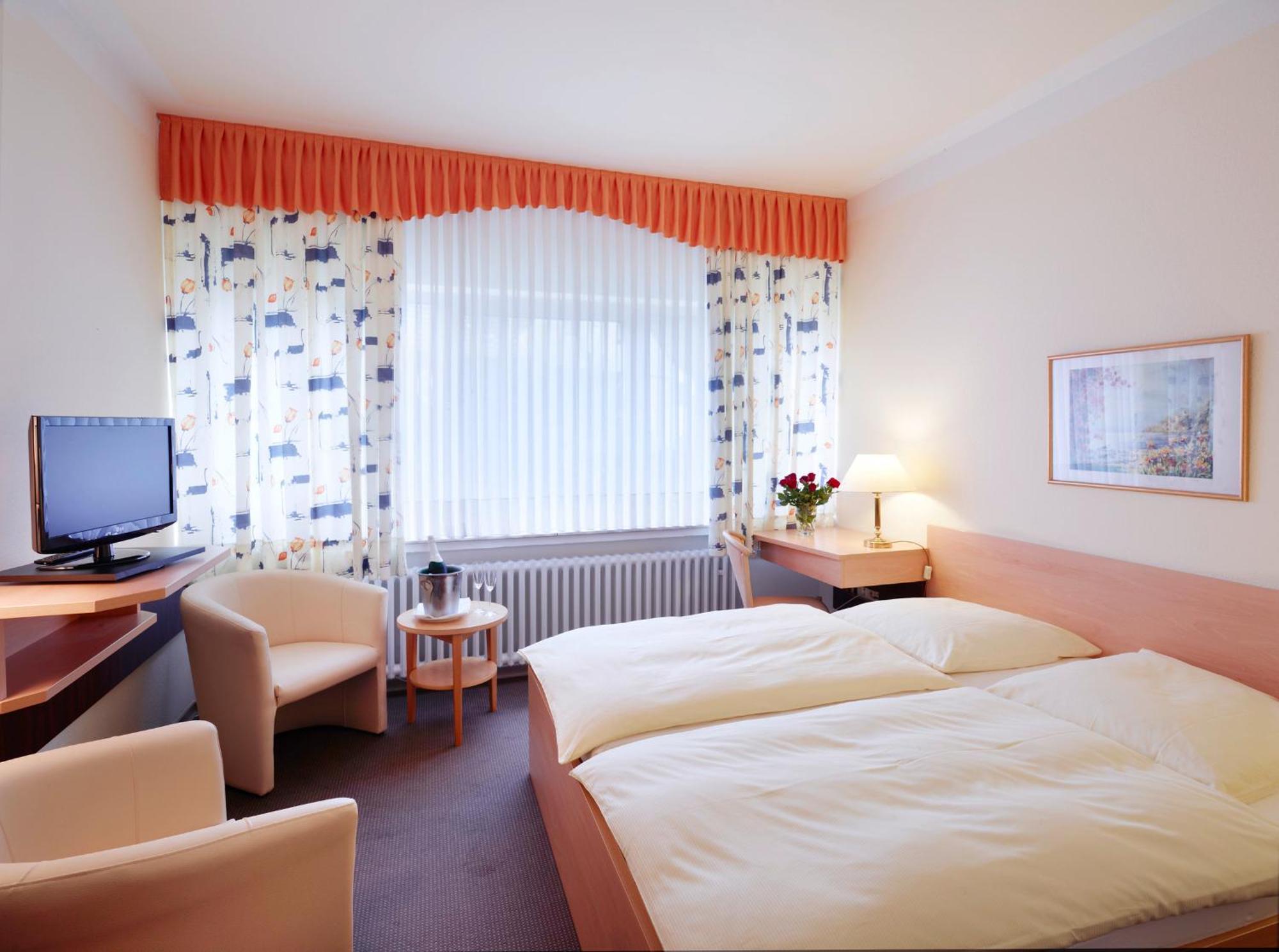 Hotel Restaurant Luedenbach Overath Luaran gambar