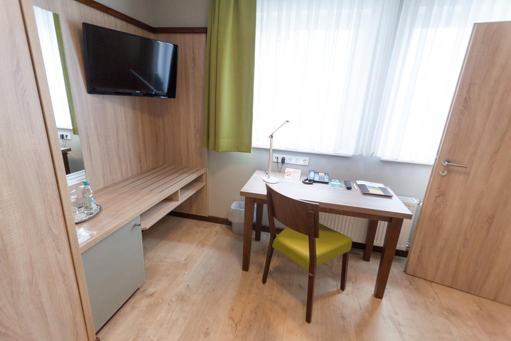 Hotel Restaurant Luedenbach Overath Luaran gambar